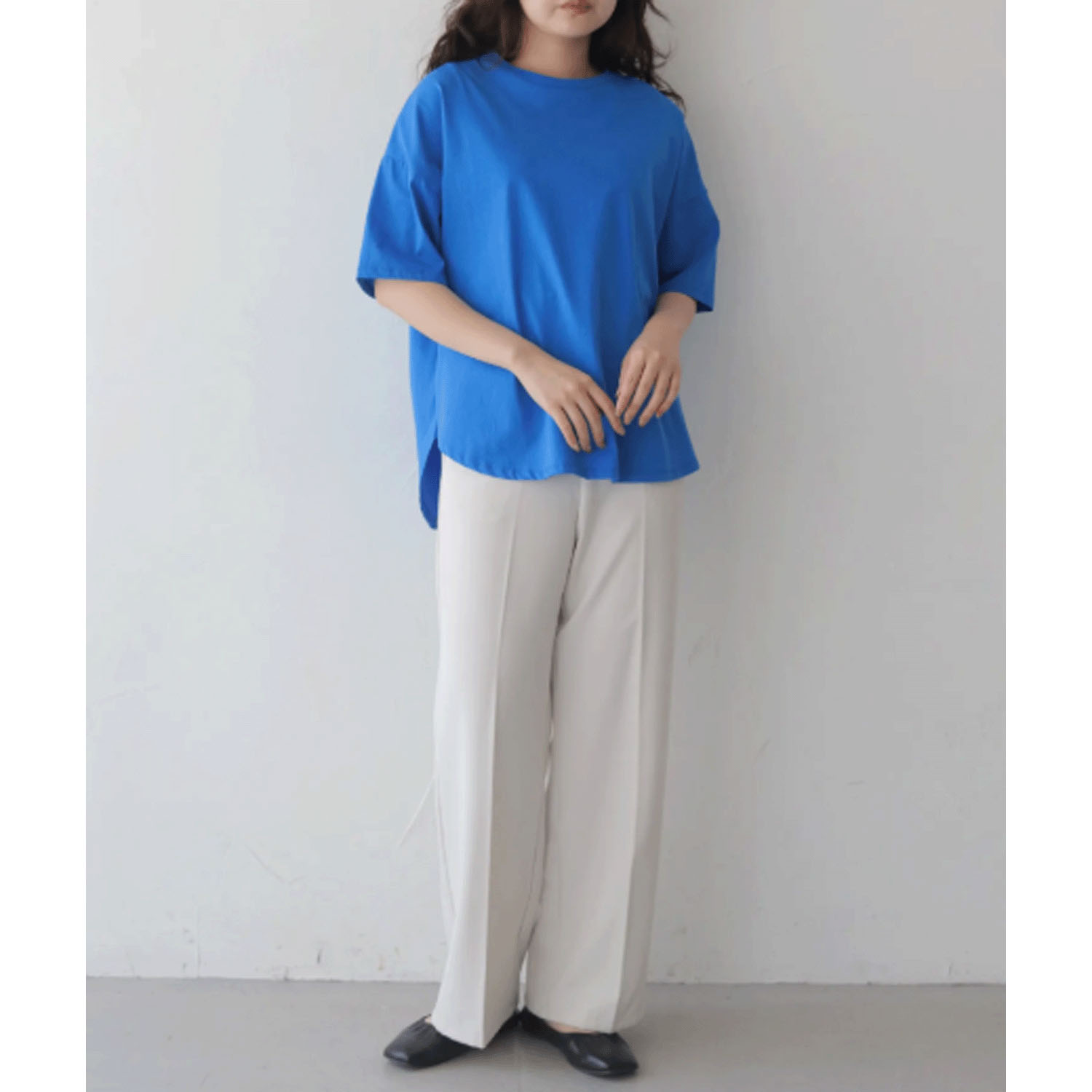 【Insta Live】vingtrois ドライタッチコットン裾ラウンドTシャツ - 画像18