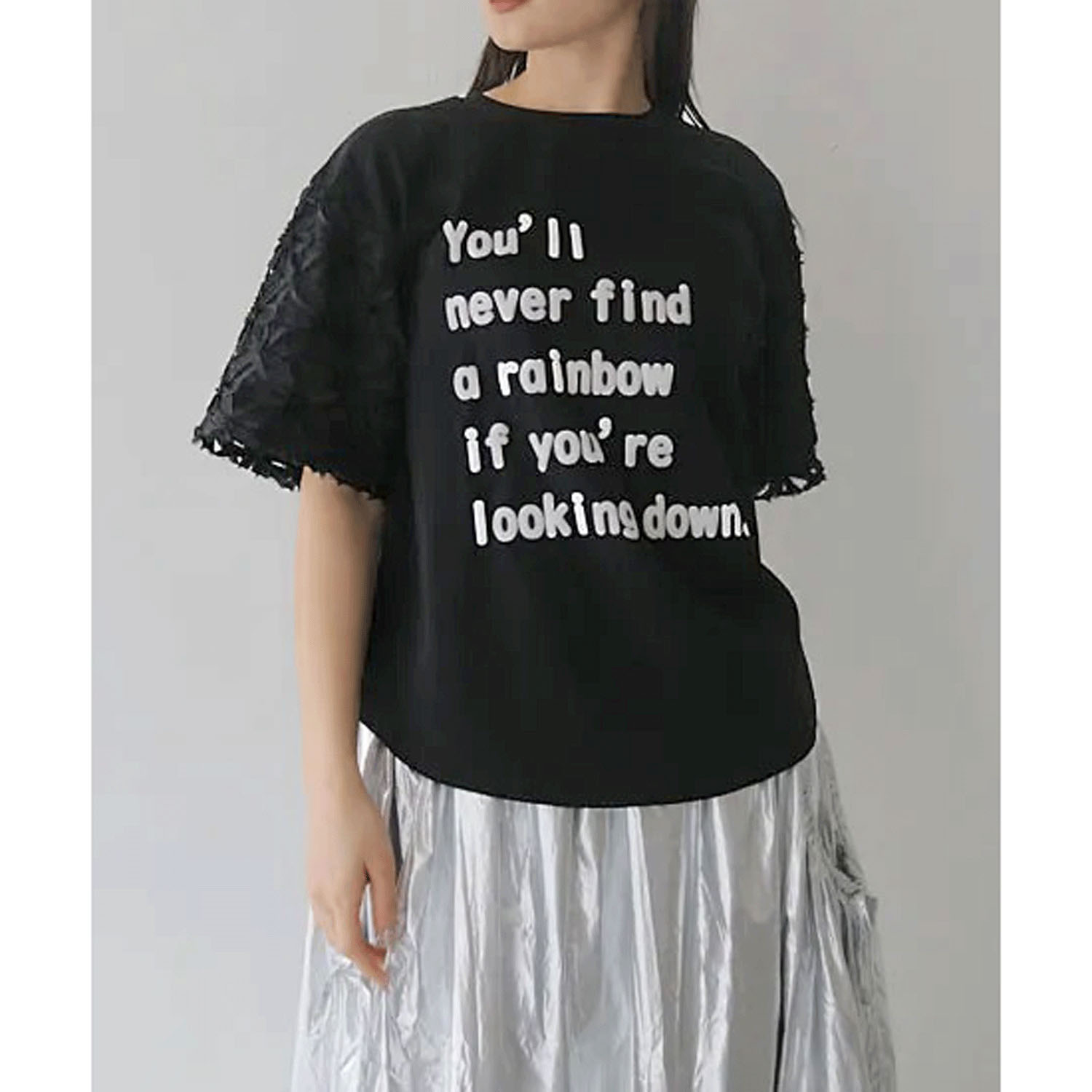 vingtrois テープ刺繍デザインロゴTシャツ