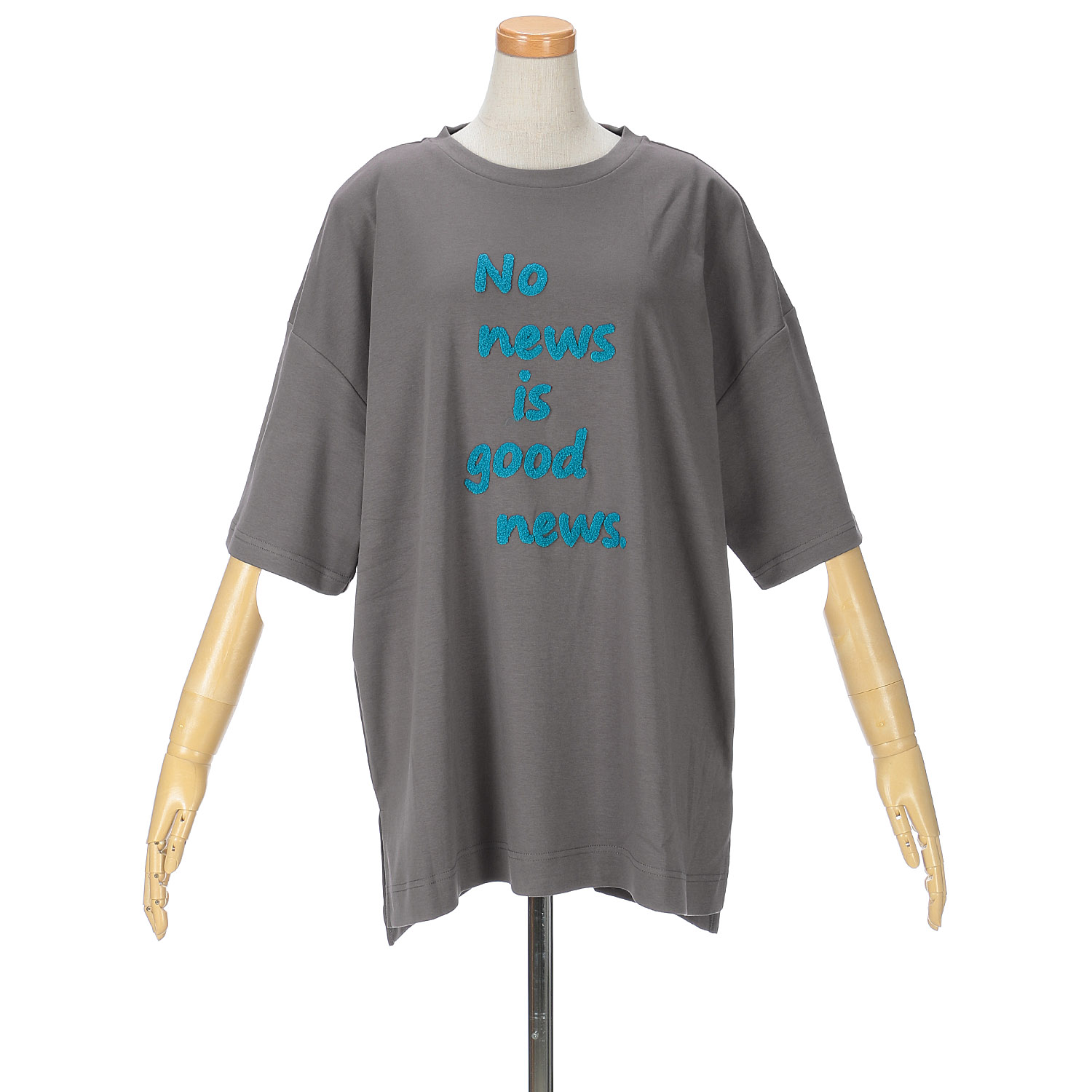 【Insta Live】vingtrois サガラ刺繍プルオーバー - 画像1