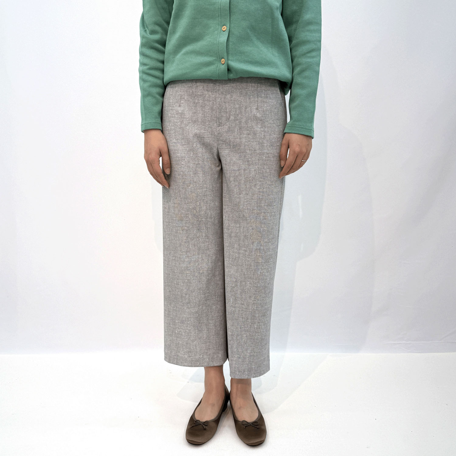 ドット柄ワイドパンツ