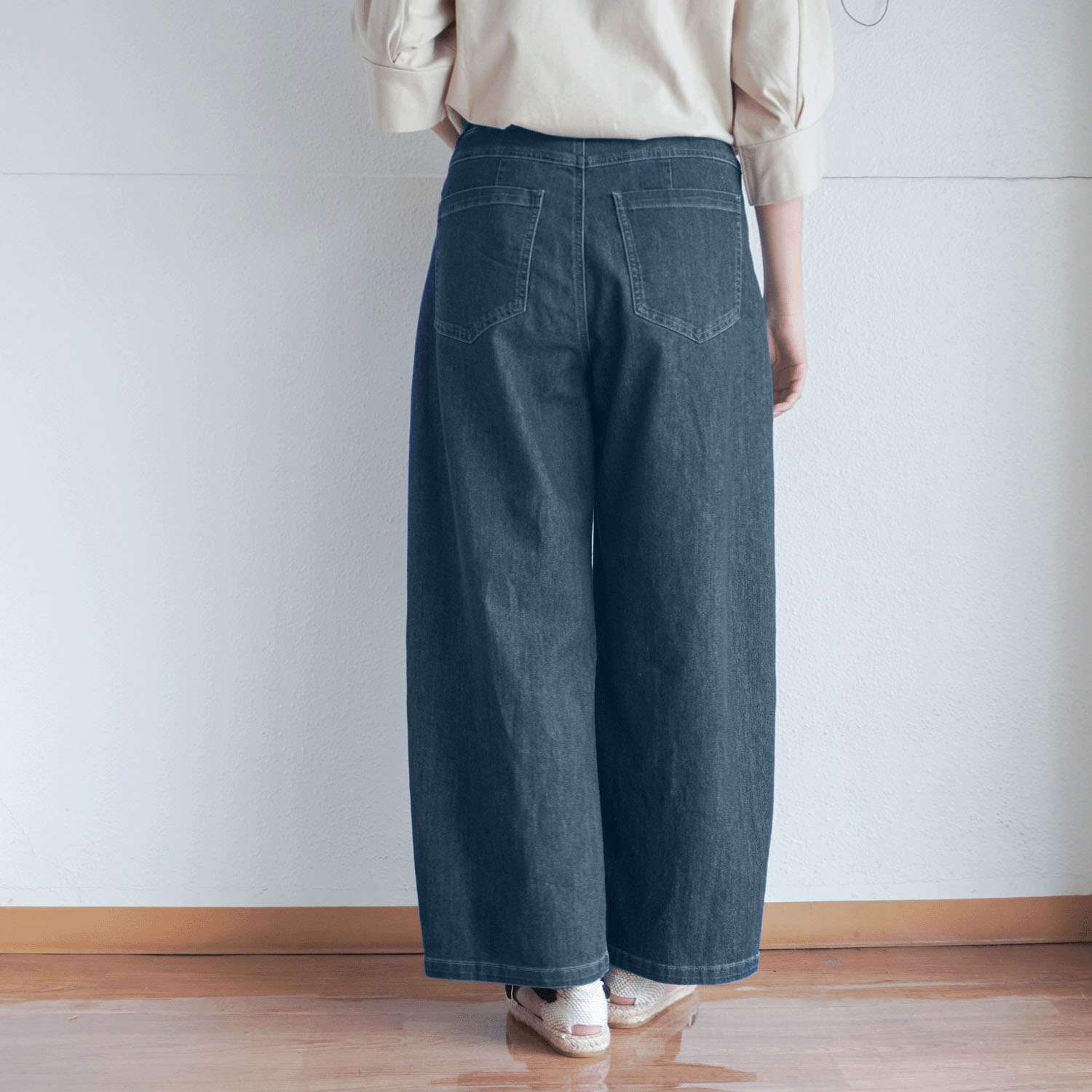 JEUNE ET JOYEUX TCストレッチ デニムカーヴィーパンツ - 画像9