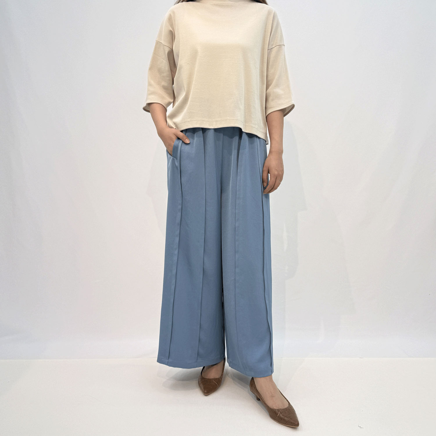無地タックワイドパンツ - 画像2