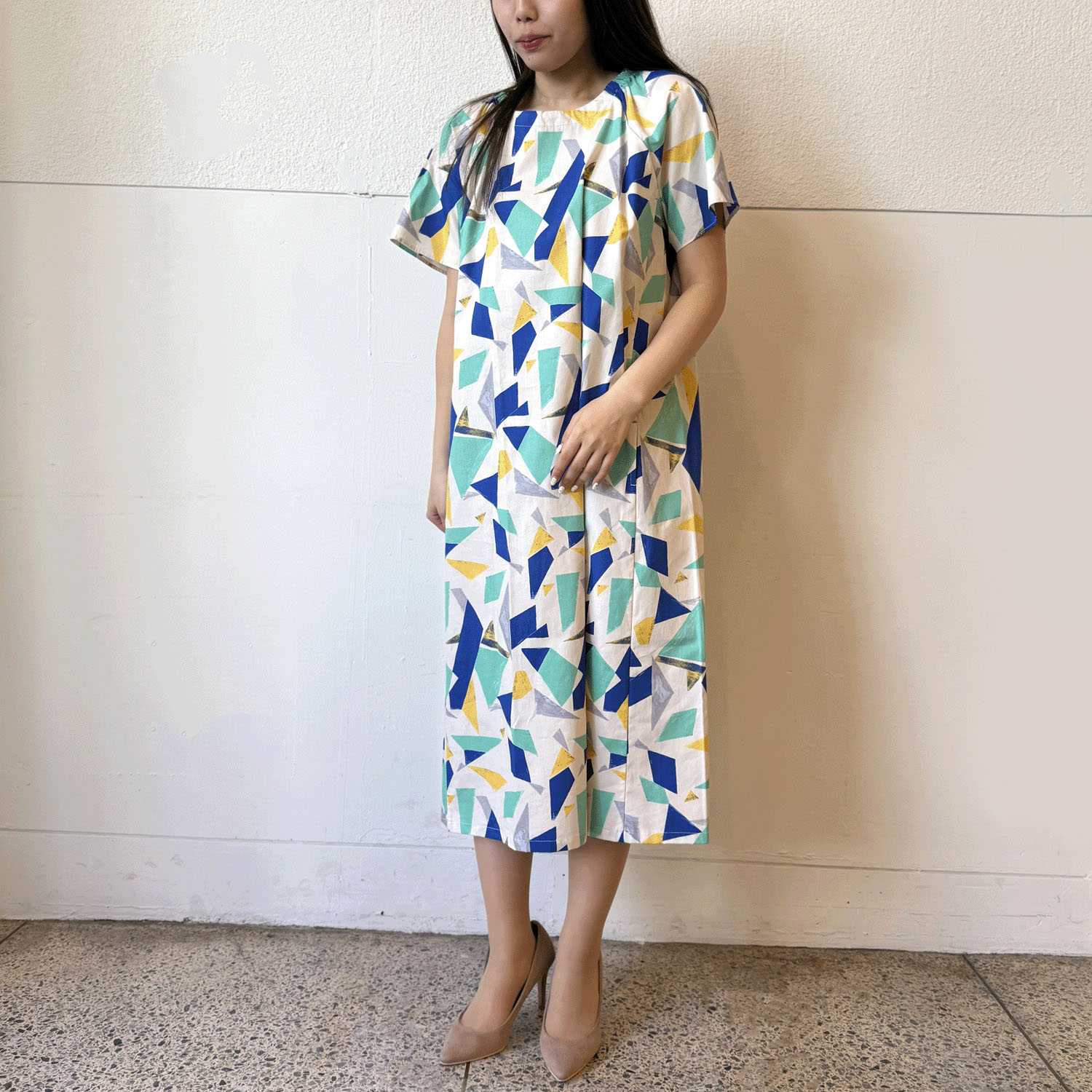 ブロード幾何柄袖フレアワンピース