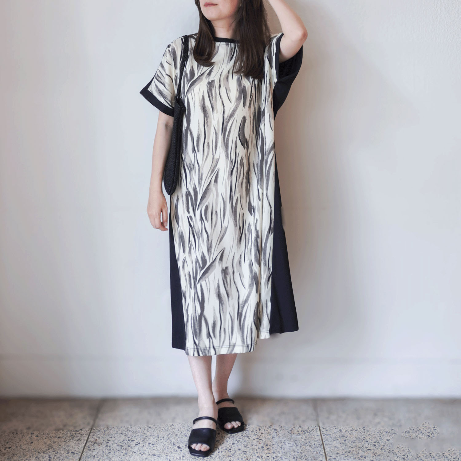 プリント×無地ワンピース