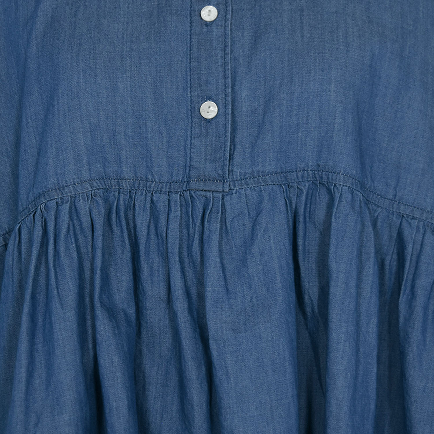 LILASIC エアリーデニムギャザーブラウス - 画像7