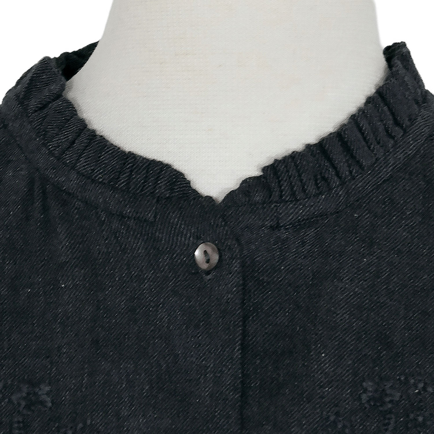 LILASIC フリルカラー刺しゅうブラウス - 画像5