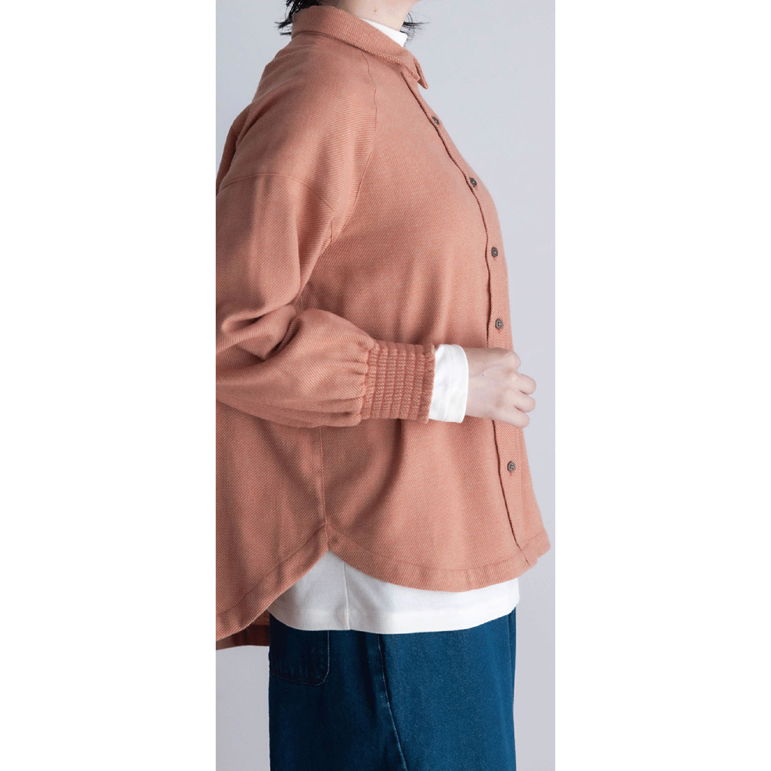 LILASIC ギャザーカフスブラウス