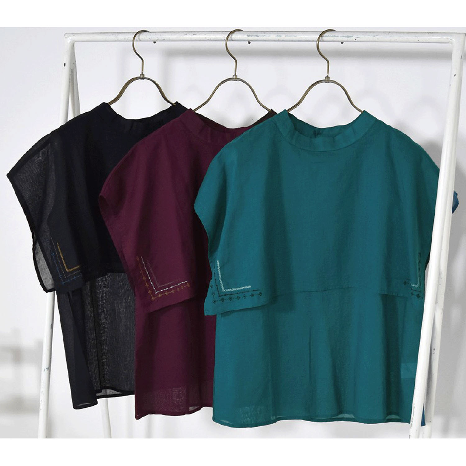 Keitto 手仕事刺繍入りケープブラウス