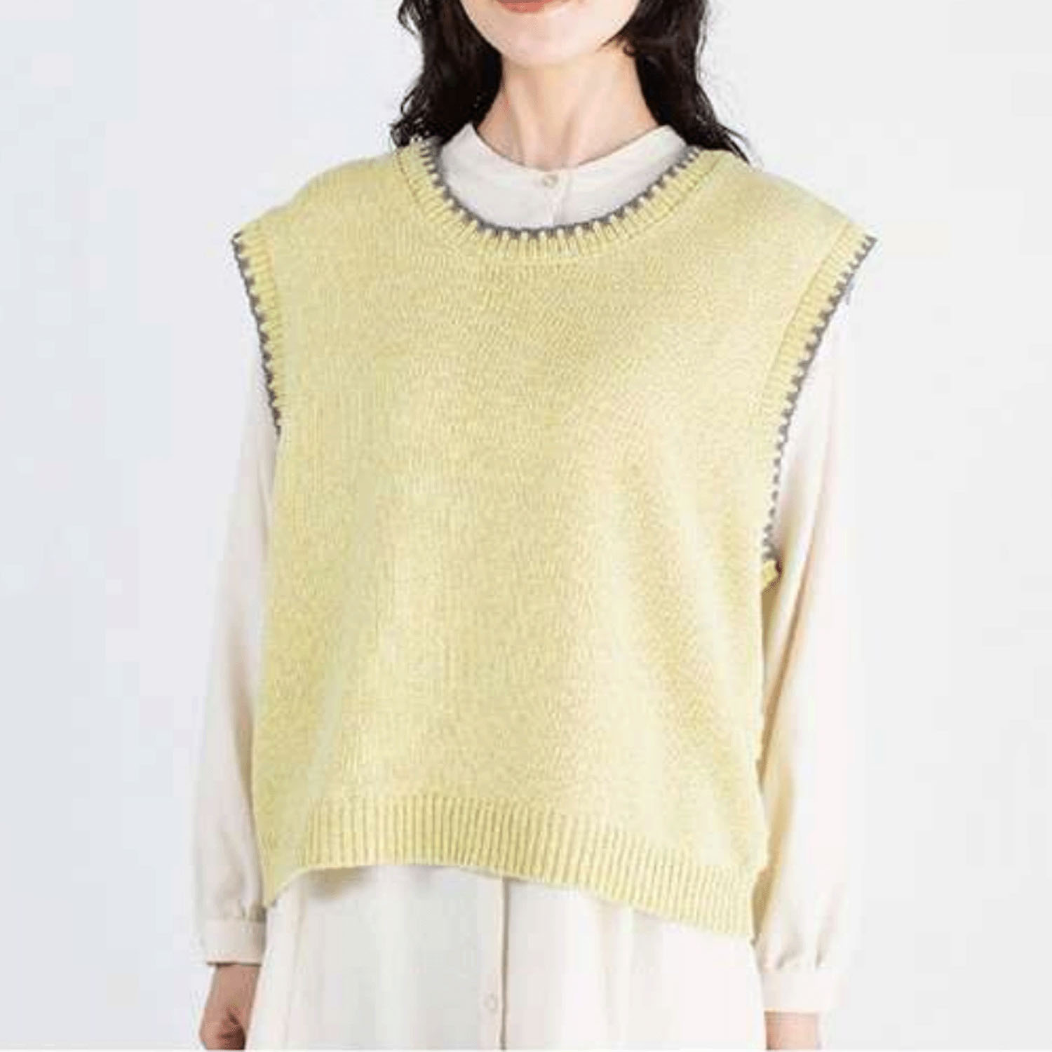 Keitto ブランケットステッチ入り前後着用ニットベスト