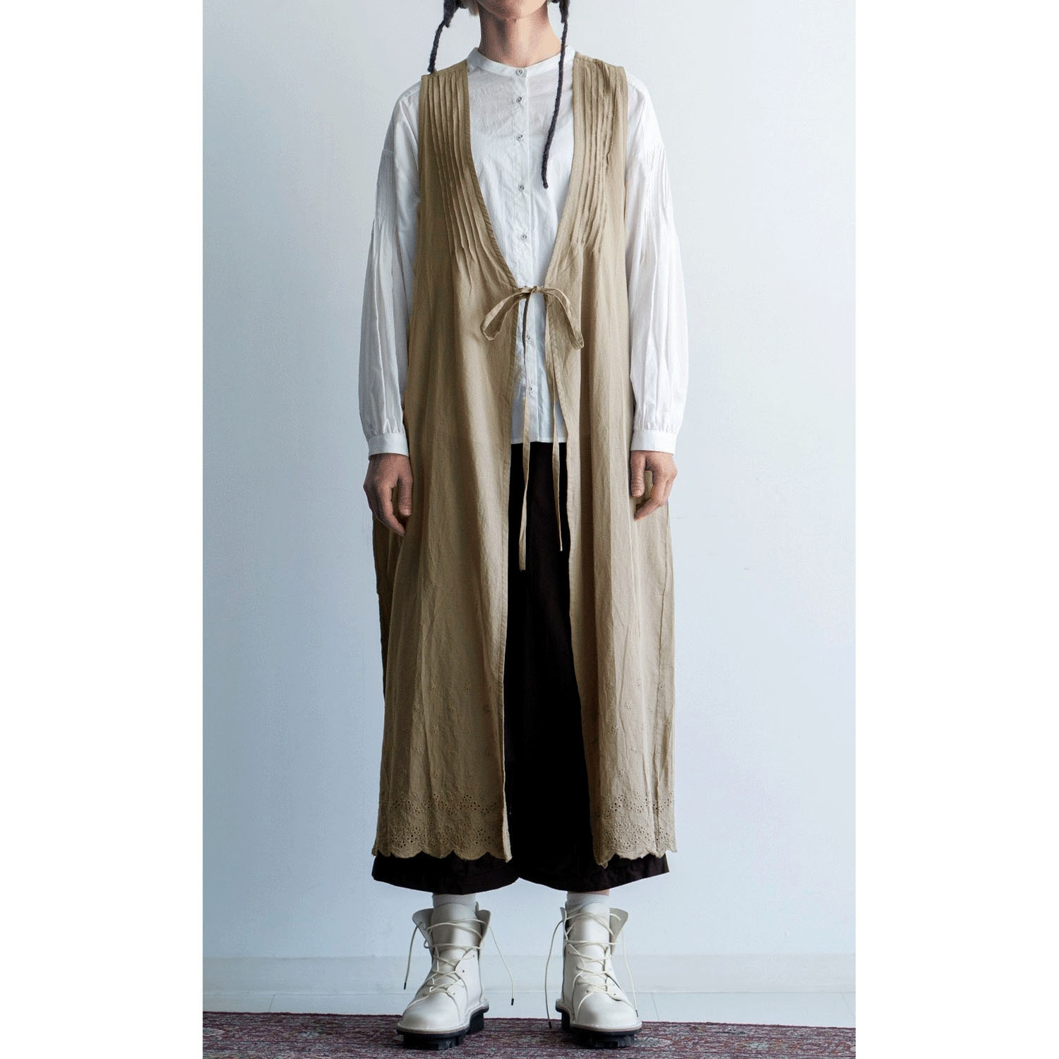 【Insta Live】ista－ire スカラップ刺繍ジレ