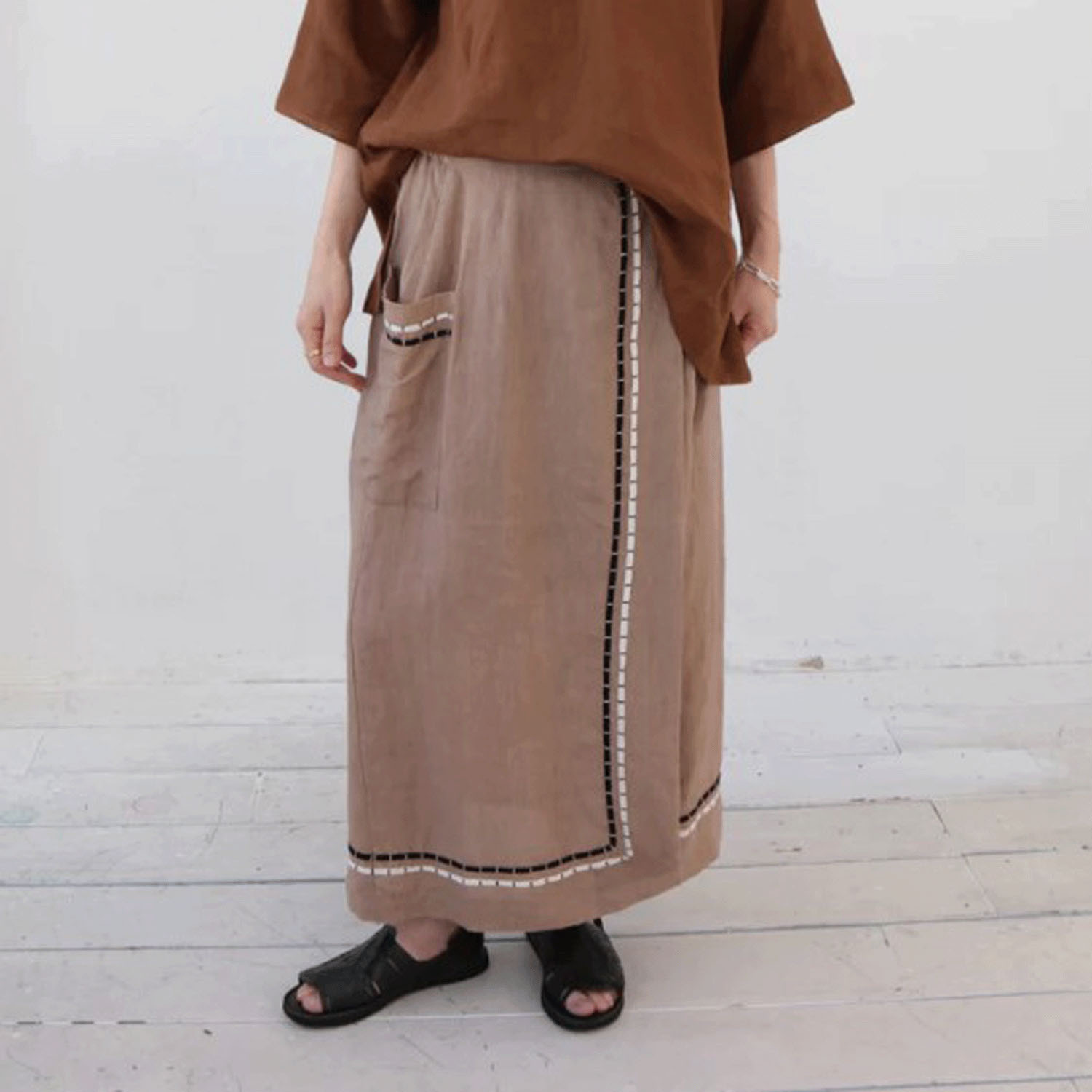 doux bleu インドリネンコード刺繍スカート