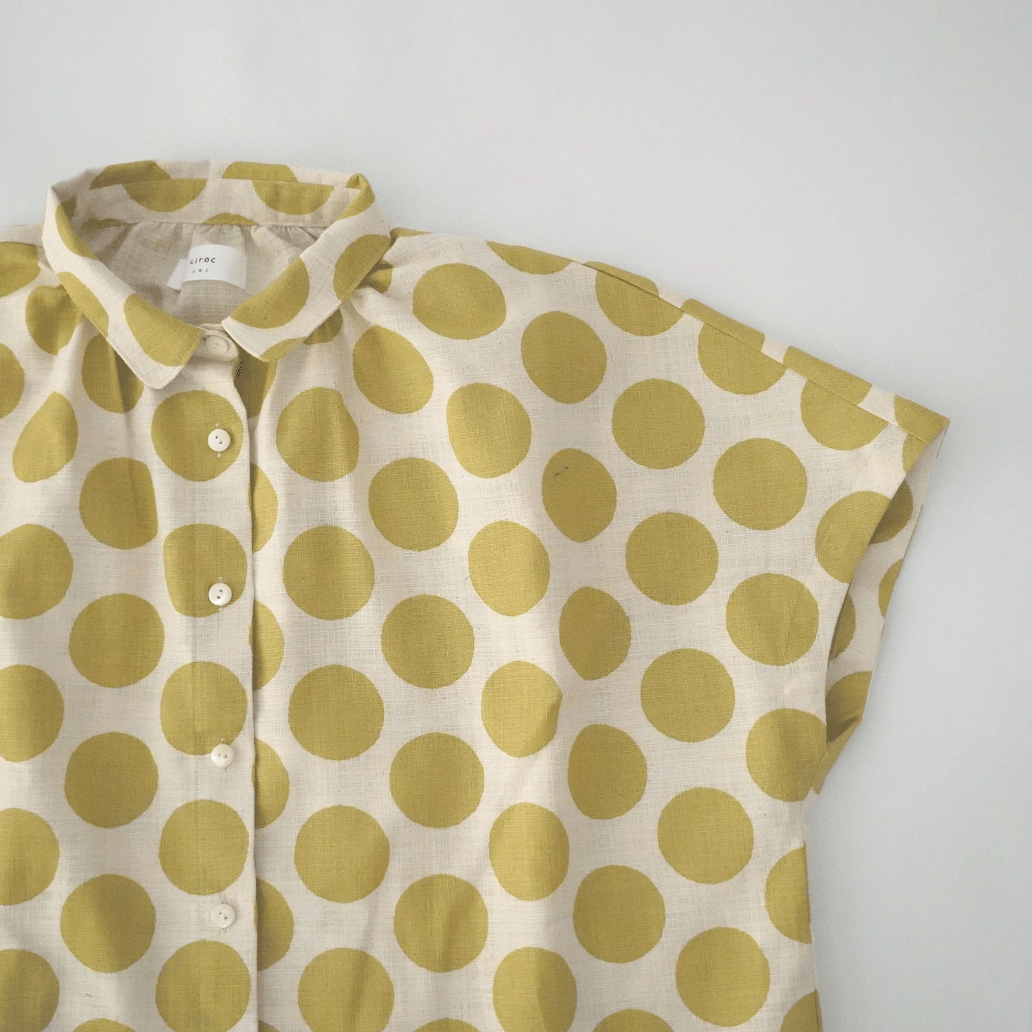 ciroc チビ襟ギャザーブラウス - 画像9