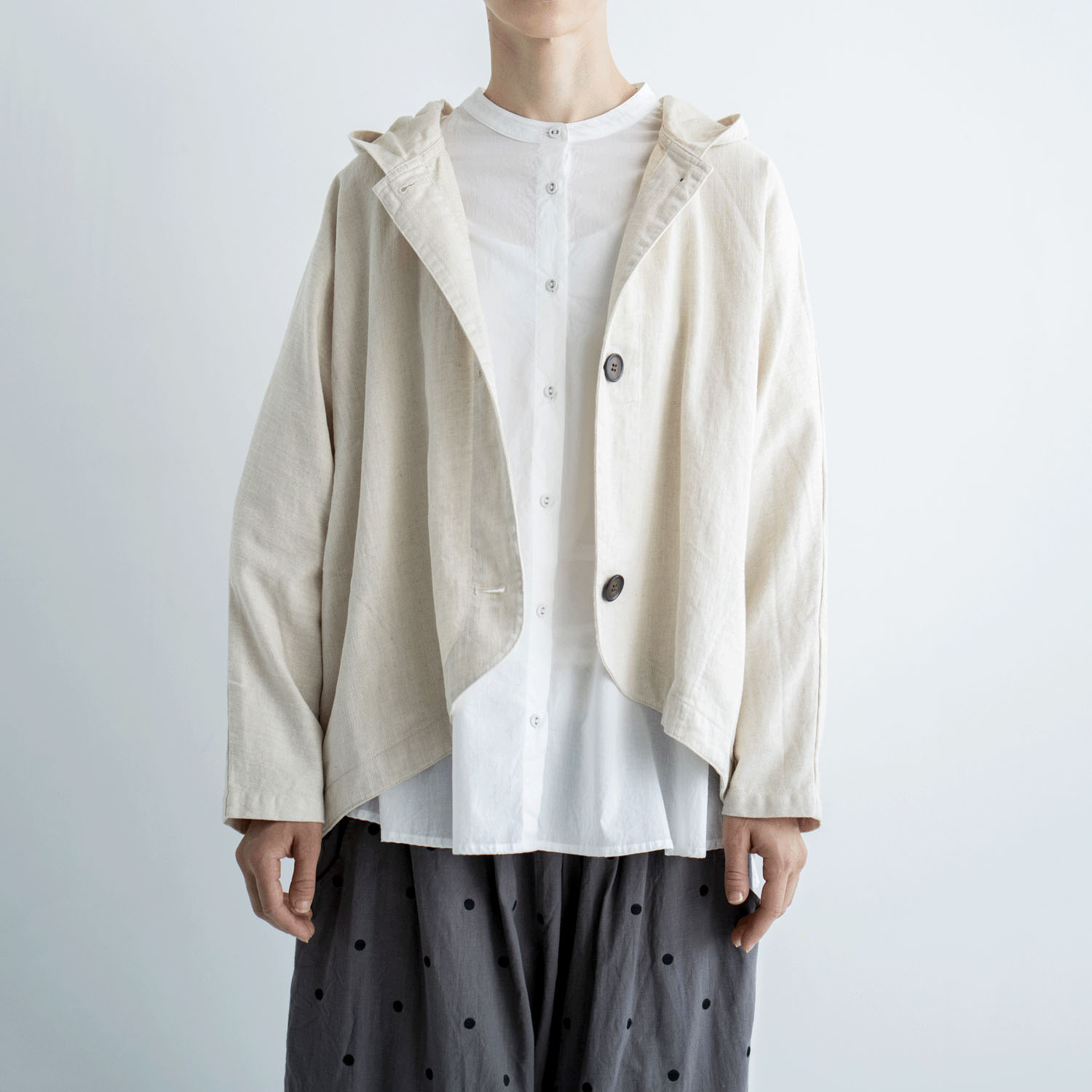 ista－ire 6．5oz甘撚りデニム フードバルーンジャケット - 画像2