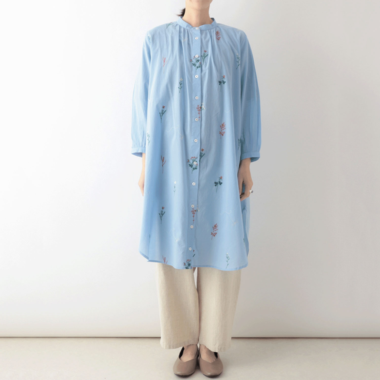 東京かんかん お花とトンボ刺繍コットンシャツワンピース