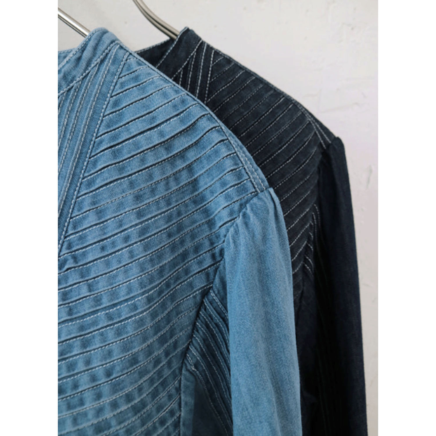 doux bleu ピンタックステッチデニムシャツ - 画像2