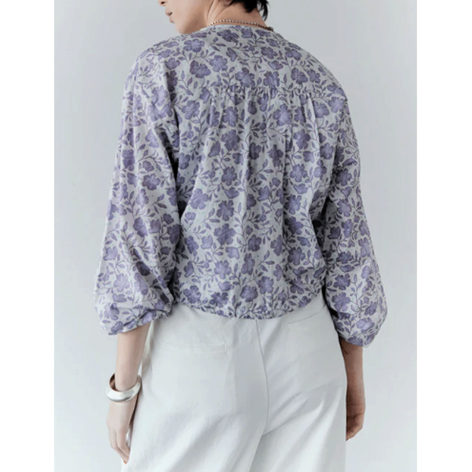 doux bleu フラワーモダンプリントフリルブラウス - 画像8