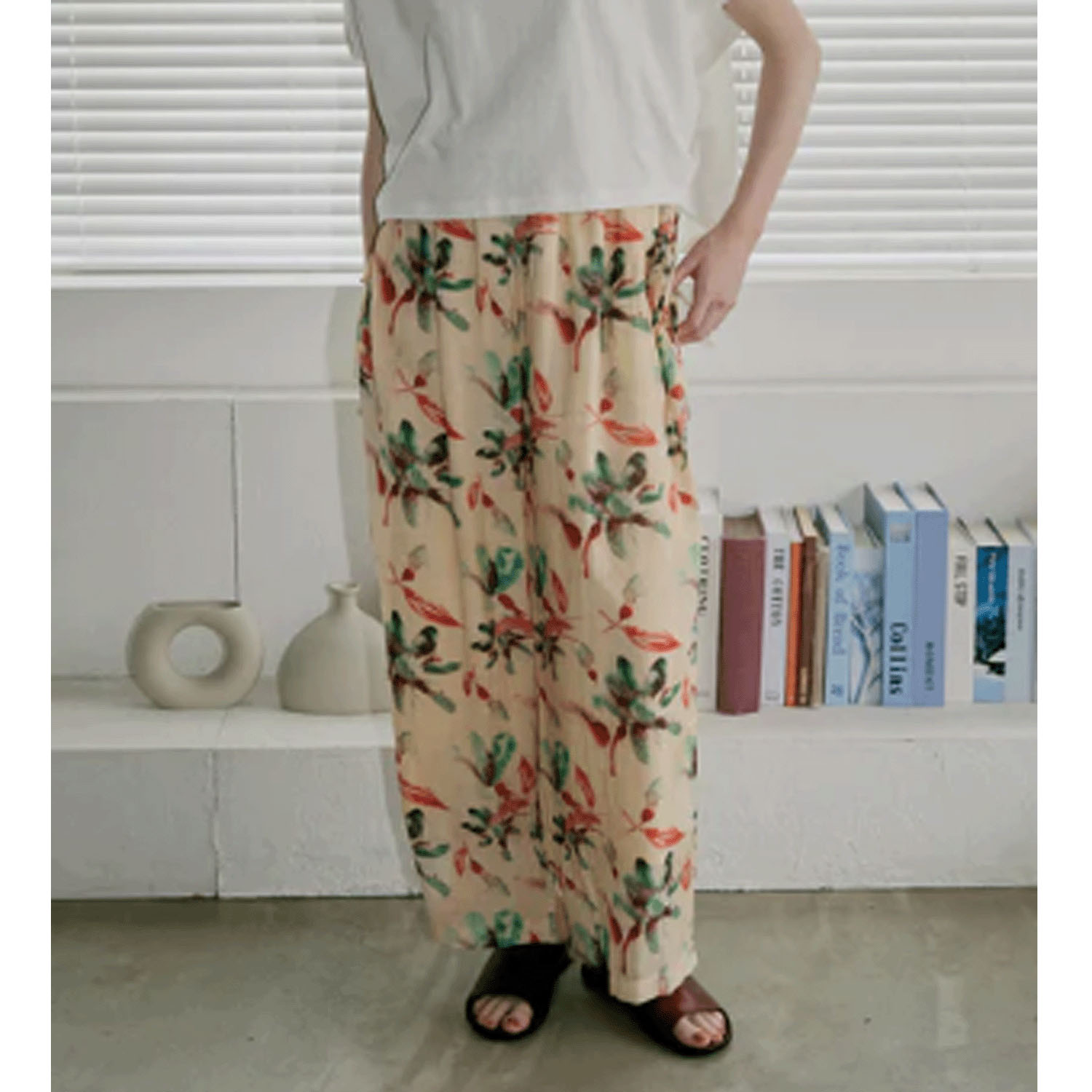 doux bleu フラワーインドプリントパンツ