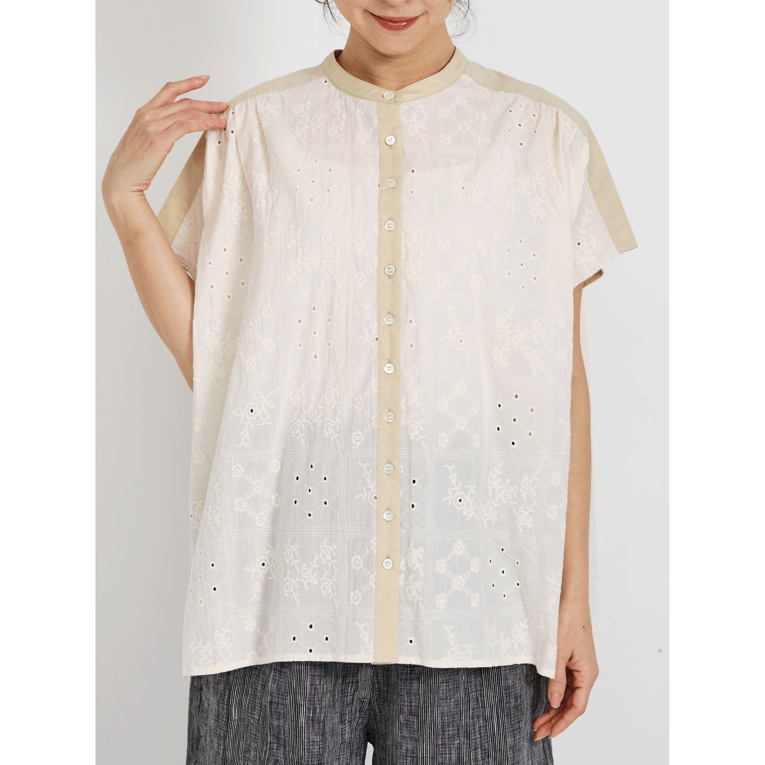 YURK geniet van ギャザーシャツ - 画像3