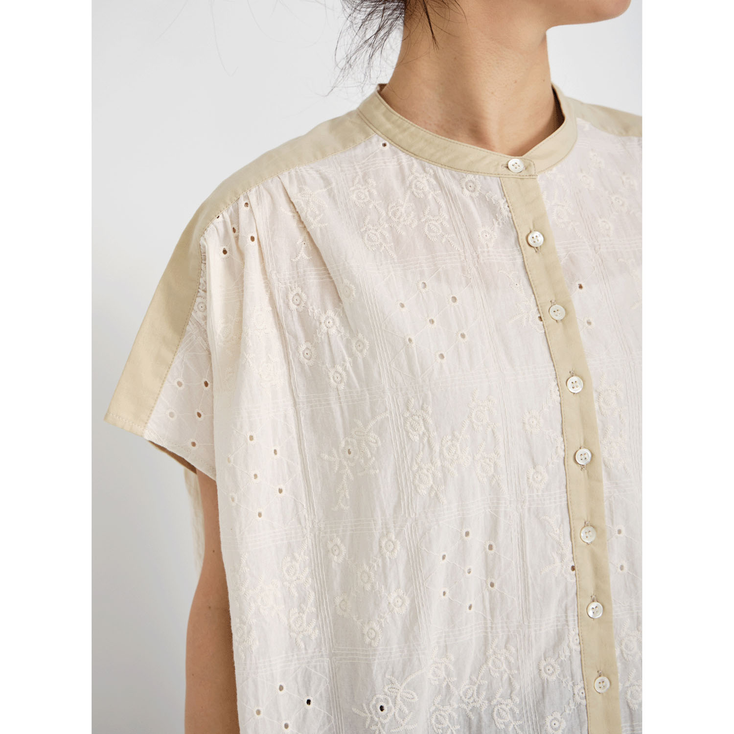 YURK geniet van ギャザーシャツ - 画像6