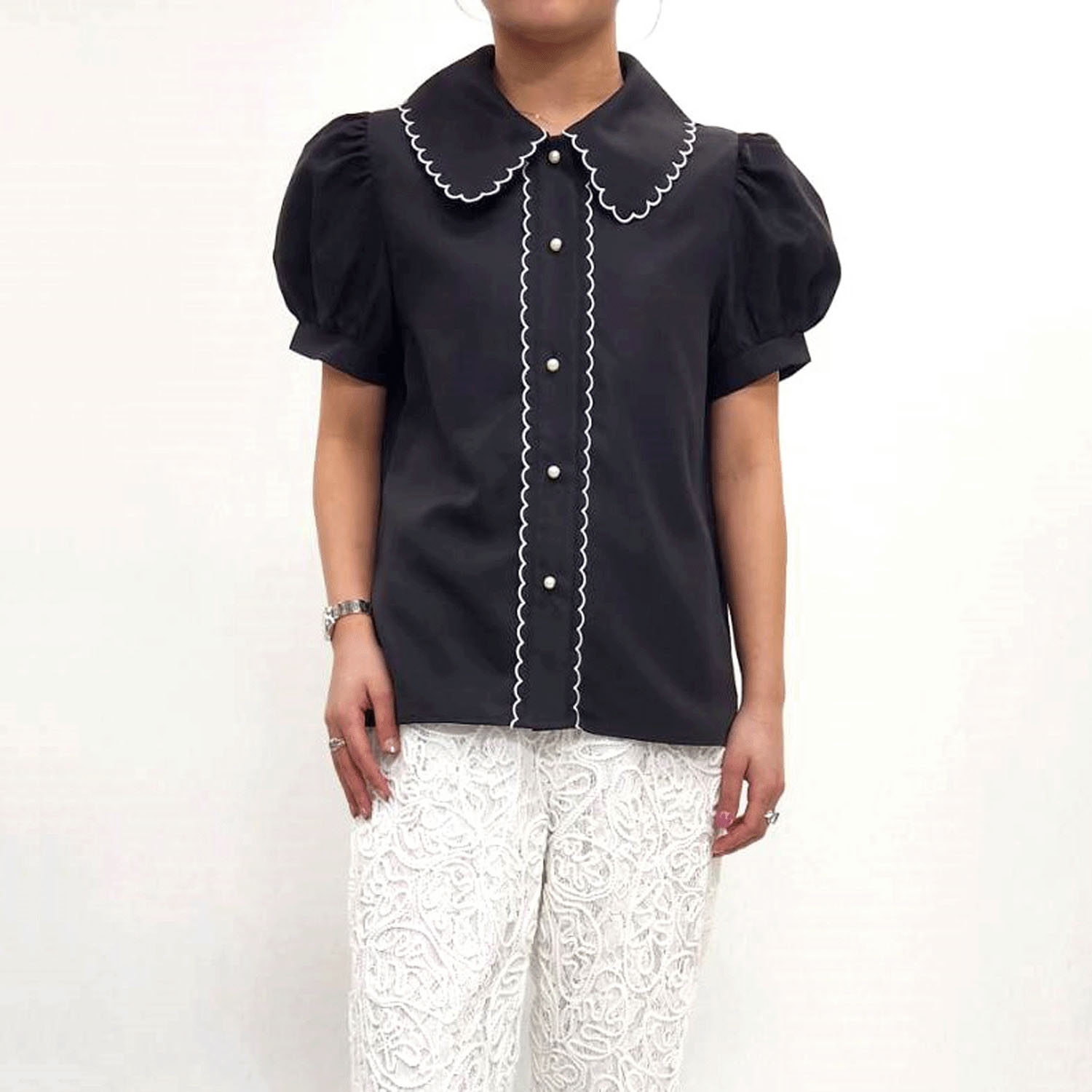 スカラップデザインブラウス