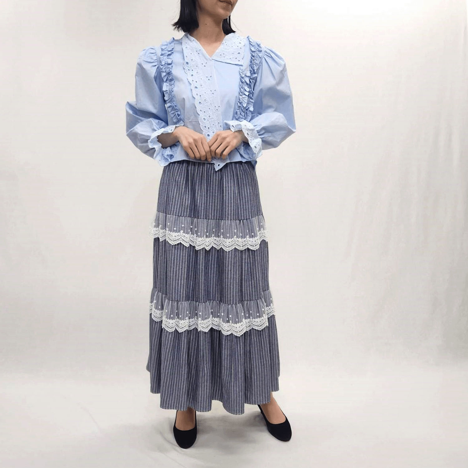 フリルデザインブラウス - 画像1