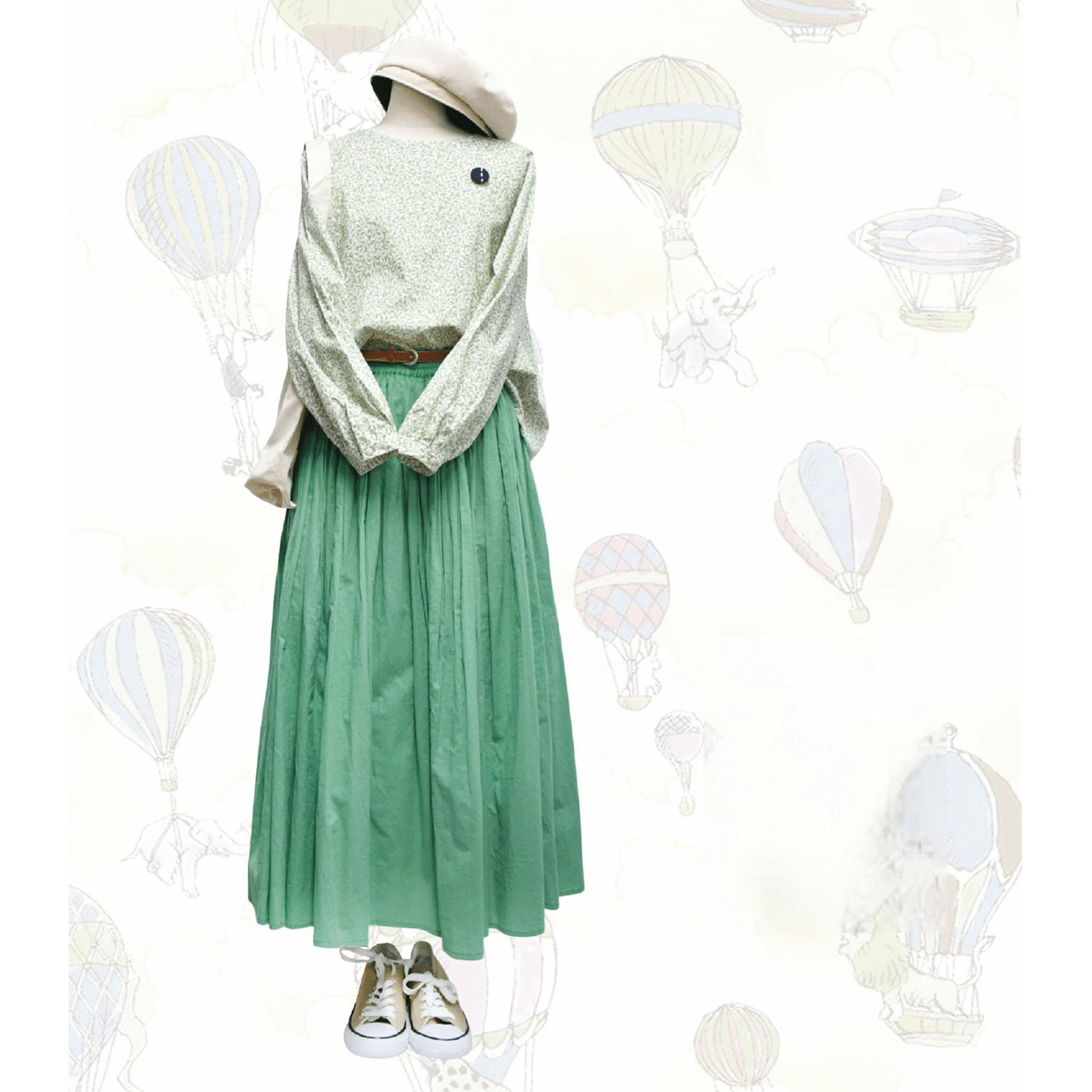 葉と実柄ブラウス