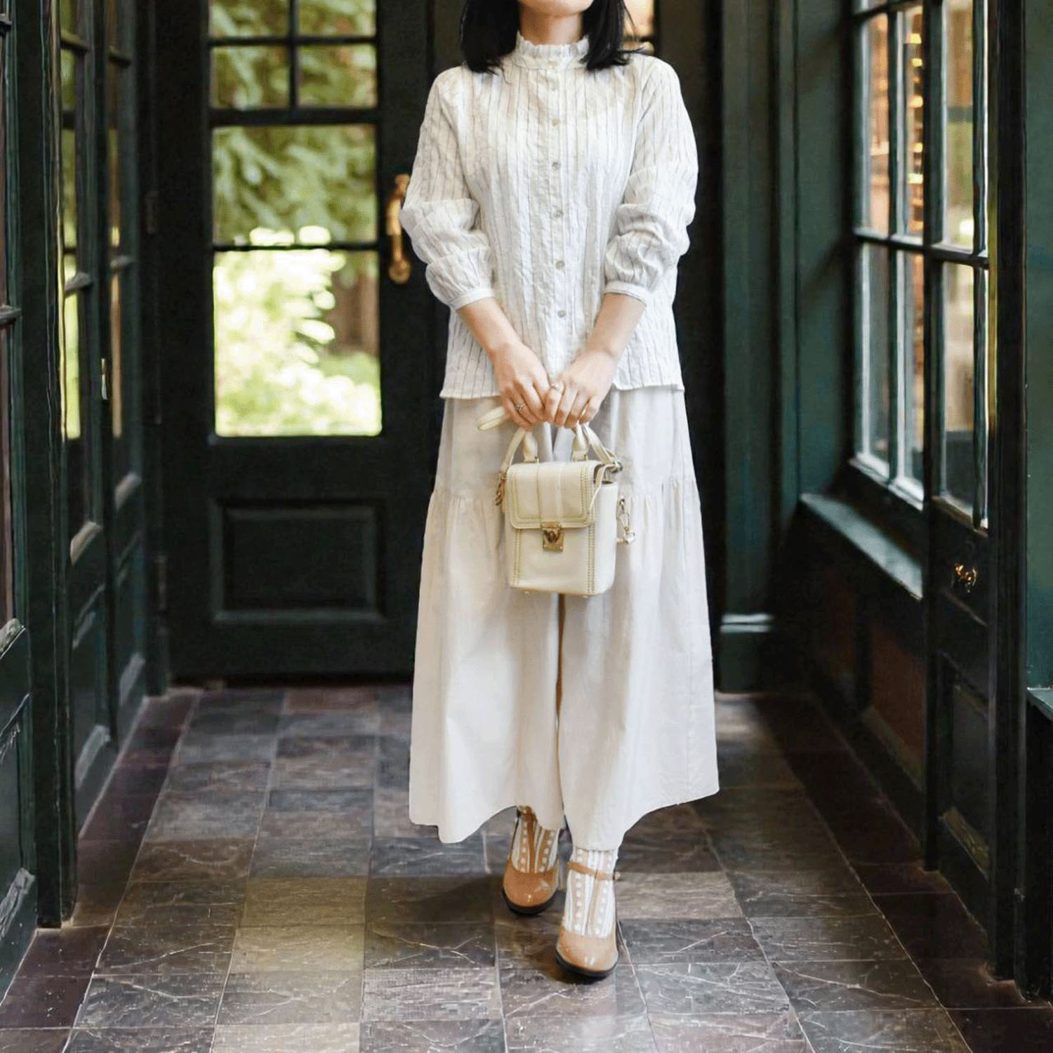 先染めアキハシャーリングストライプフリルブラウス - 画像2