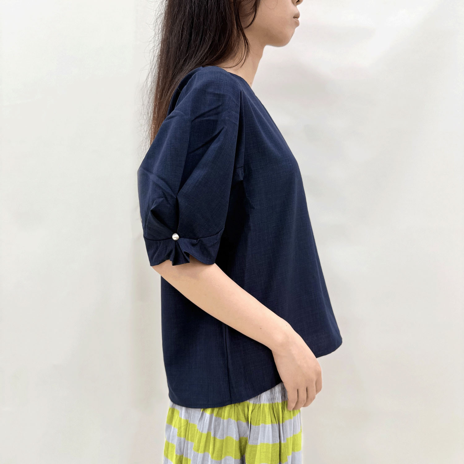 リネンライク袖パールブラウス - 画像3