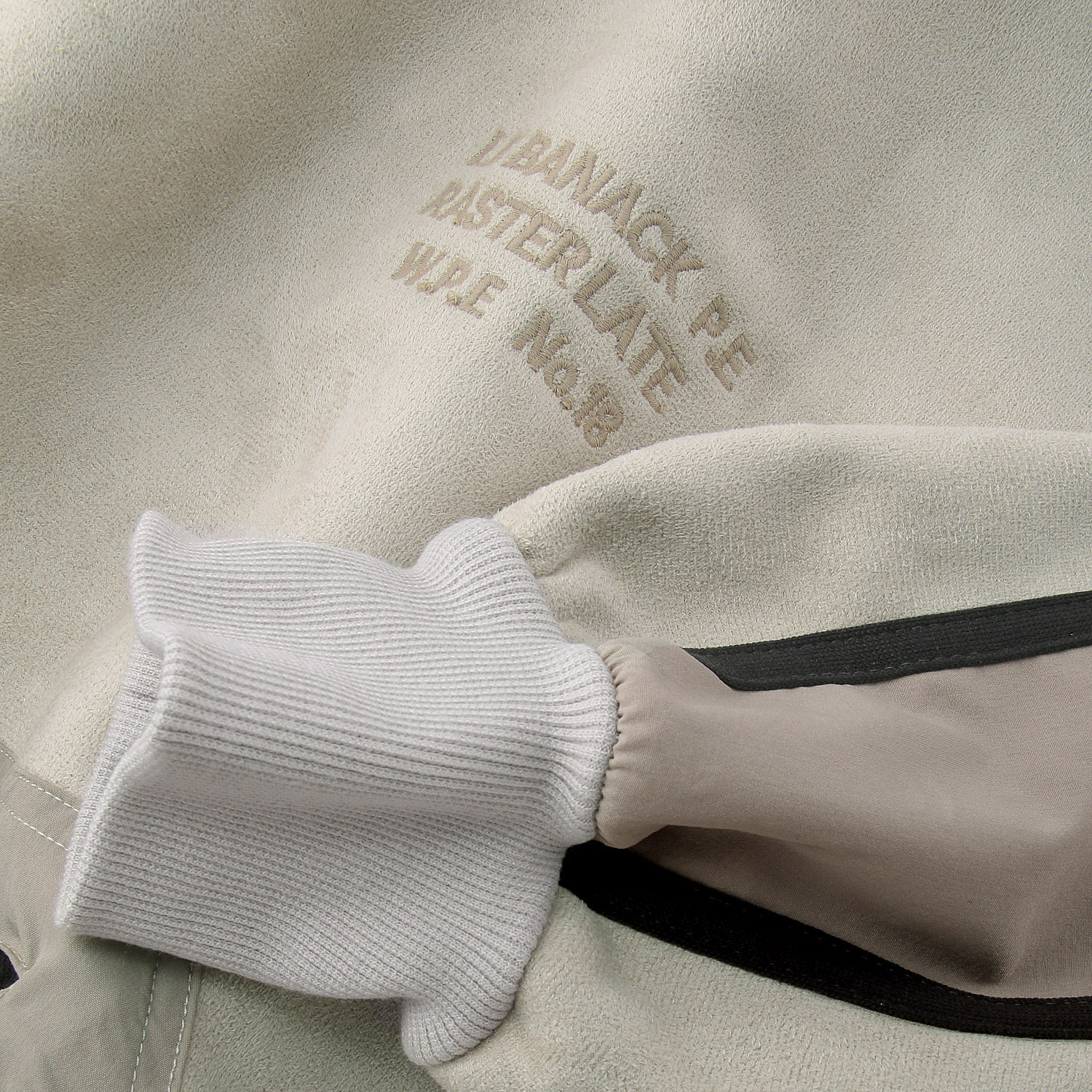 【ETONET限定】iriey フェイクスウェードラインプルオーバー - 画像21