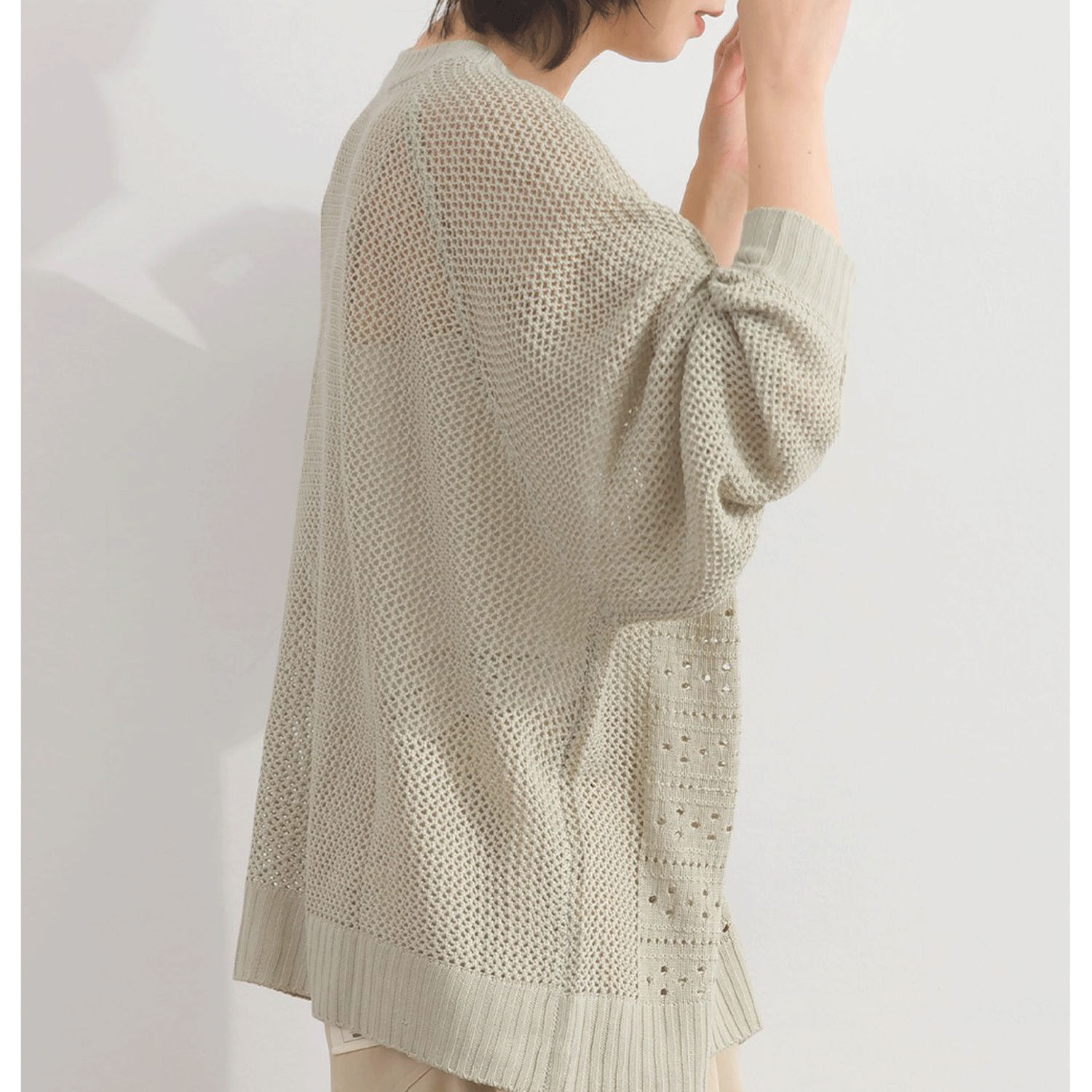 【ETONET限定】iriey 2WAY透かし編みカーデ - 画像4