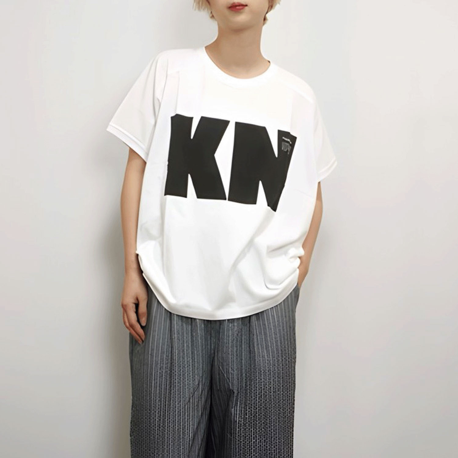 fu－dueka：： ビッグロゴ 変形ワイドTee