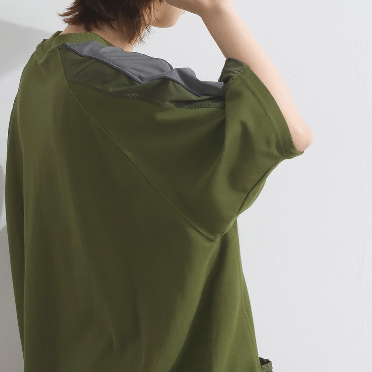 【ETONET限定】 iriey 配色ラインプルオーバー - 画像18