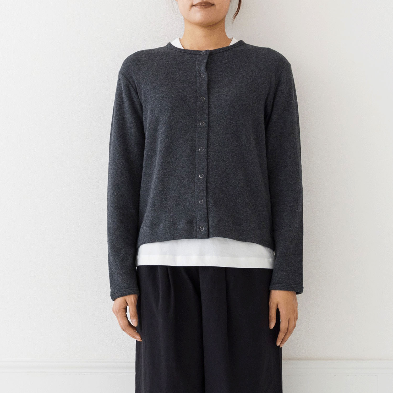 【お取り寄せ】kermu コットン接結天竺クルーネックカーディガン - 画像3