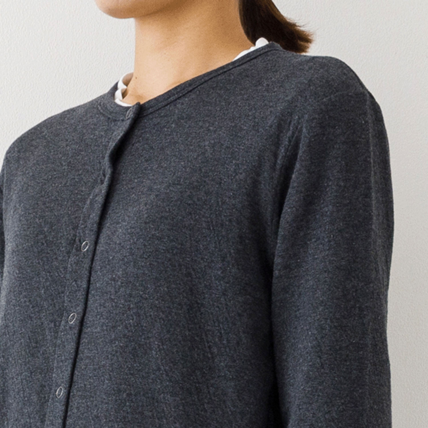 【お取り寄せ】kermu コットン接結天竺クルーネックカーディガン - 画像5