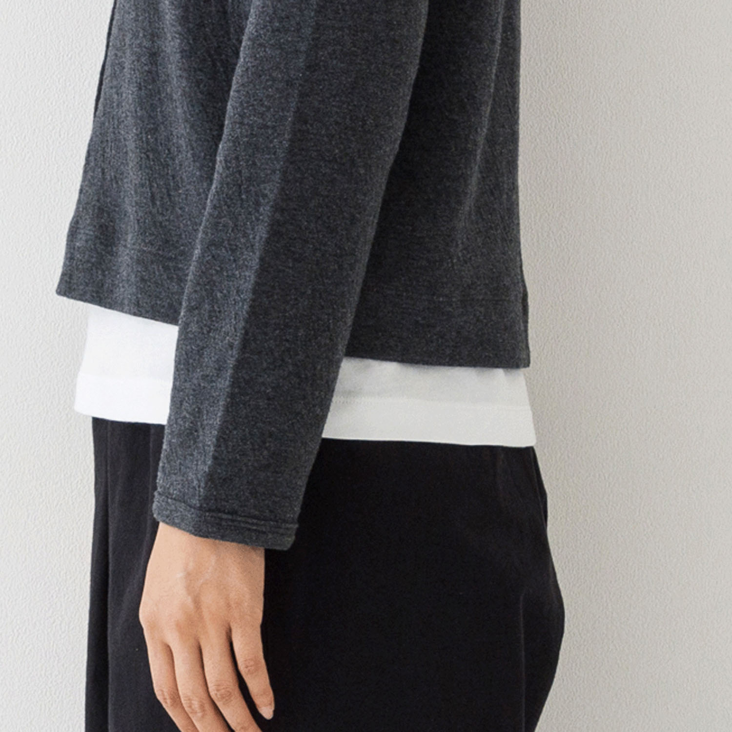 【お取り寄せ】kermu コットン接結天竺クルーネックカーディガン - 画像6