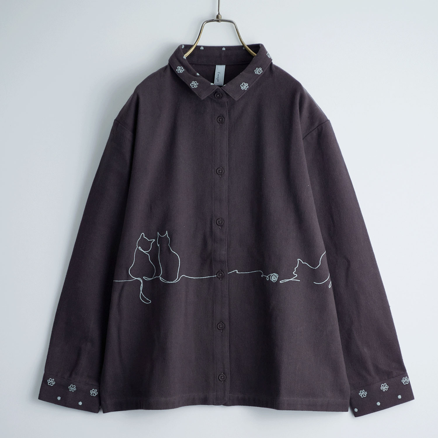 Emago ねこ刺繍シャツ