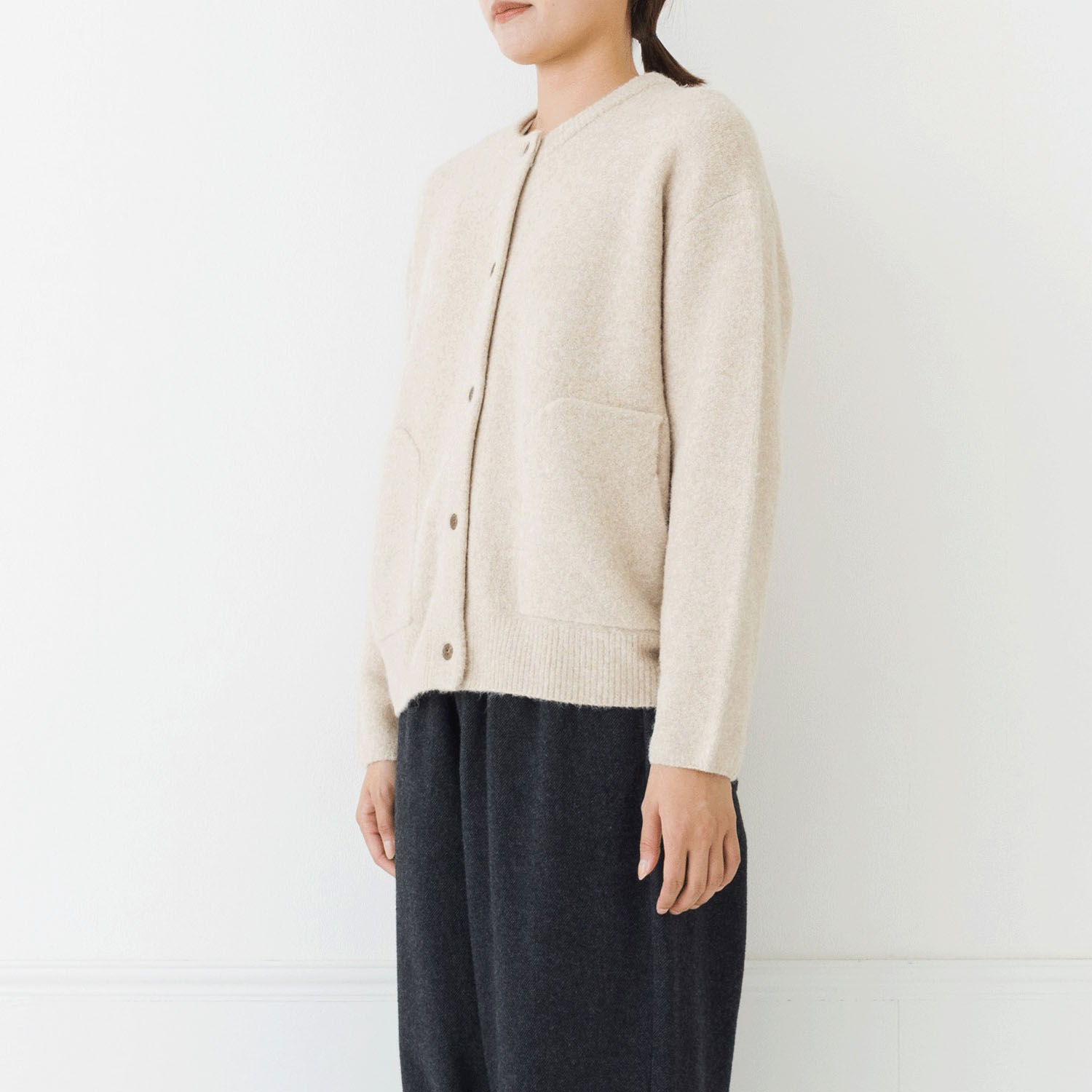 【お取り寄せ】kermu マーセライズウールワイドポケットカーディガン - 画像5