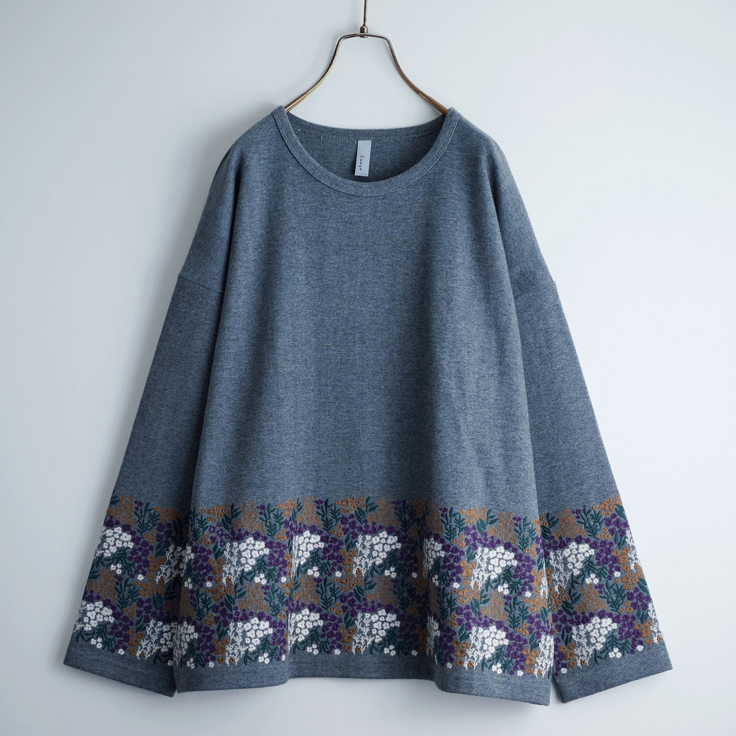 Emago 花の丘刺繍プルオーバー - 画像2