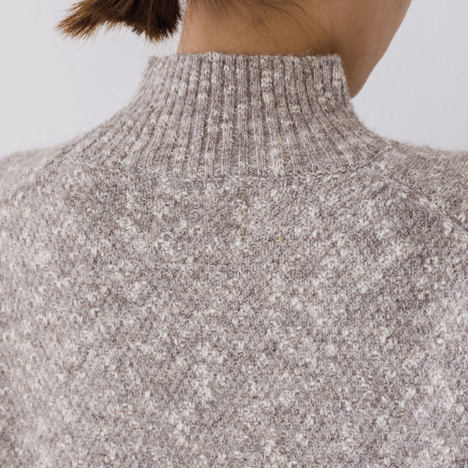 【お取り寄せ】kermu メランジニットカノコ編みハイネックセーター - 画像13