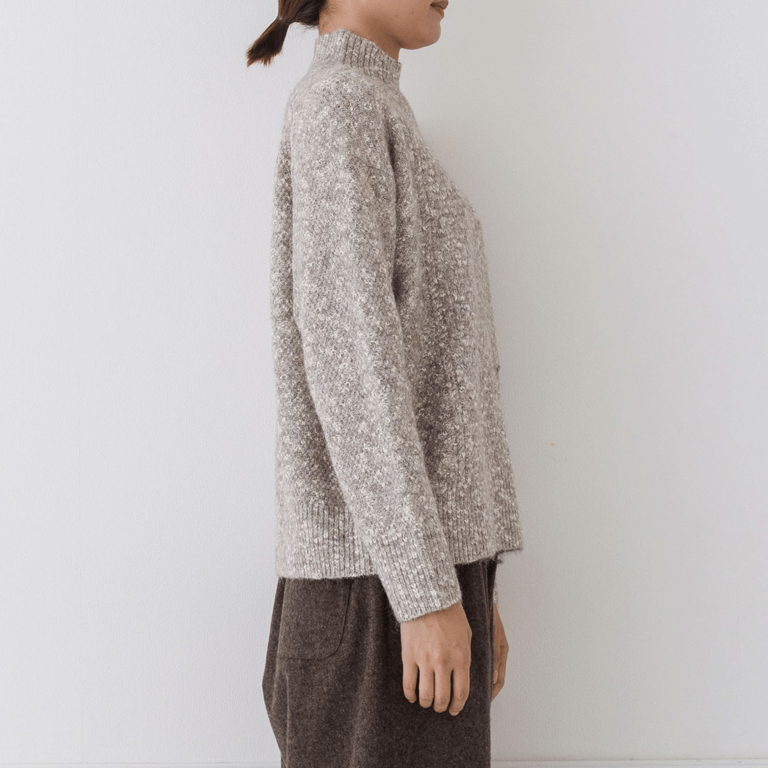 【お取り寄せ】kermu メランジニットカノコ編みハイネックセーター - 画像15