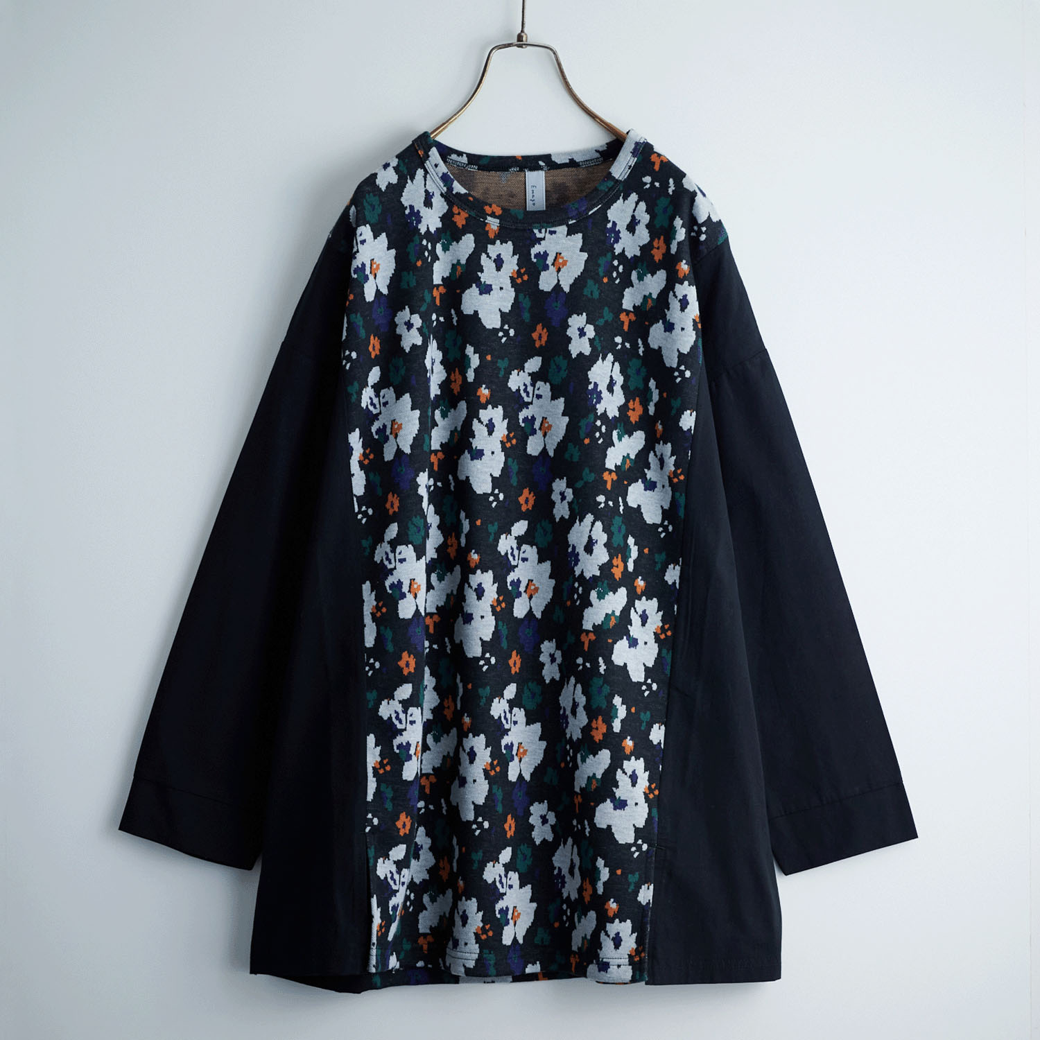 Emago フラワージャガードチュニック