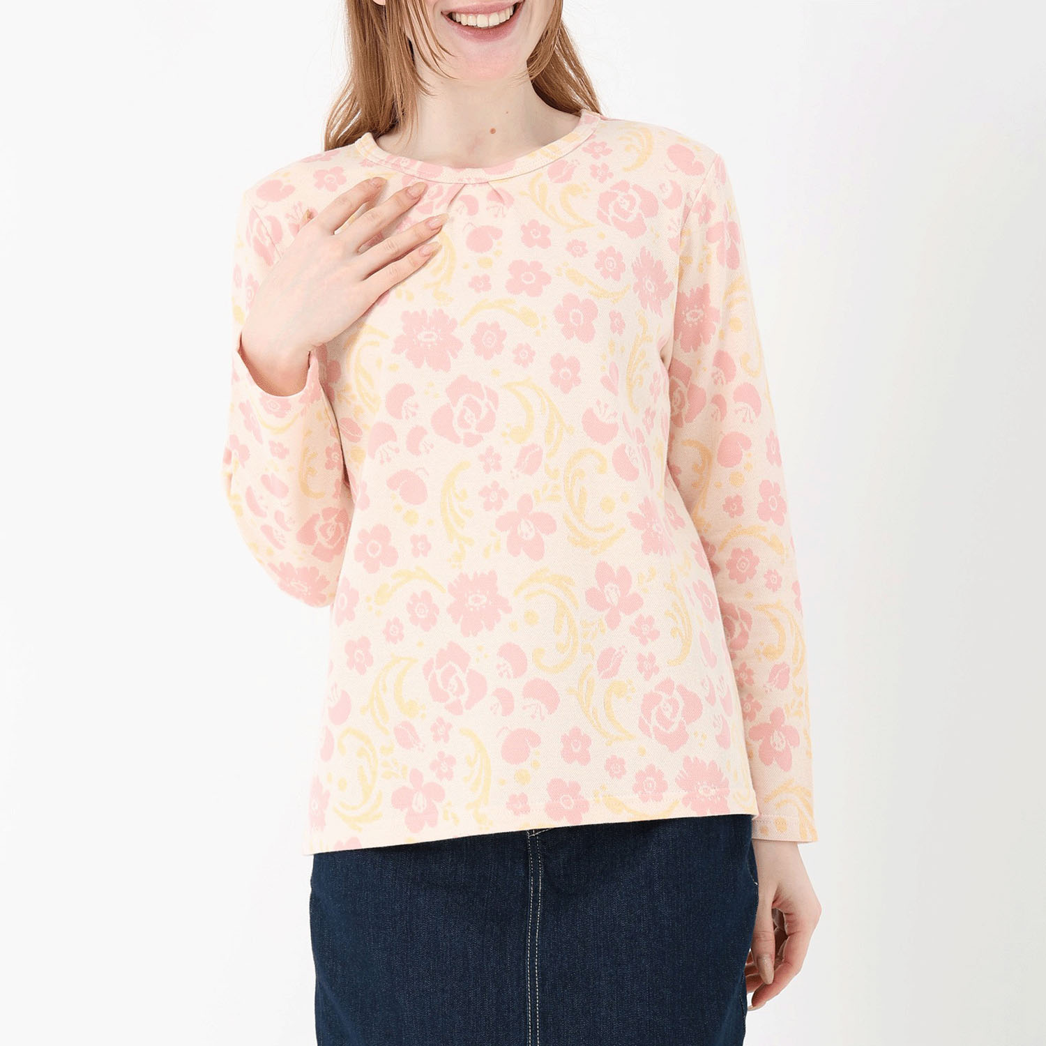 T’BIS STUDIO 長袖ブーケ柄Wジャカードタッククルーネックプルオーバー - 画像3