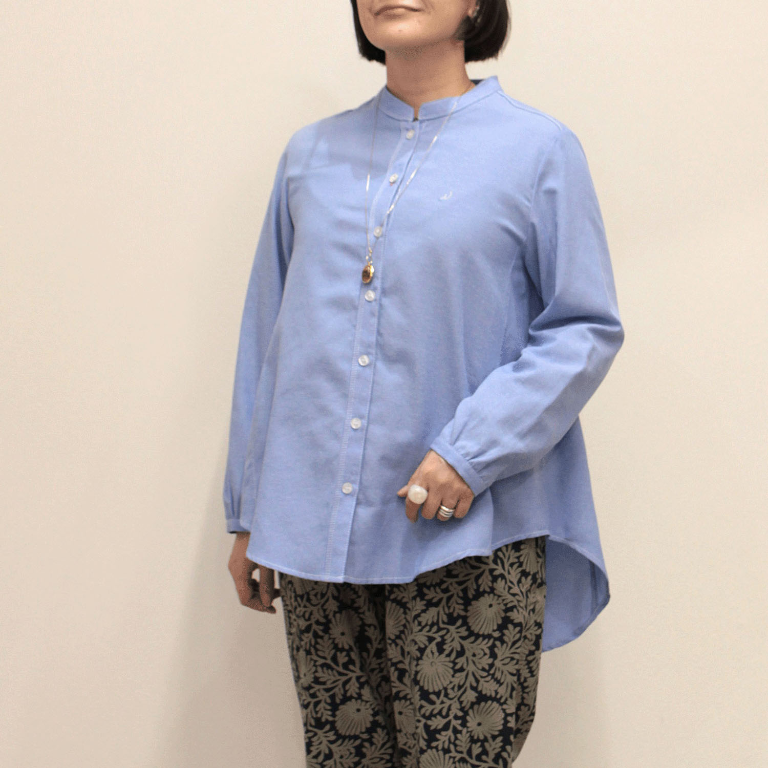 notorico アクセントステッチベーシックスタンドカラーロングシャツ - 画像22