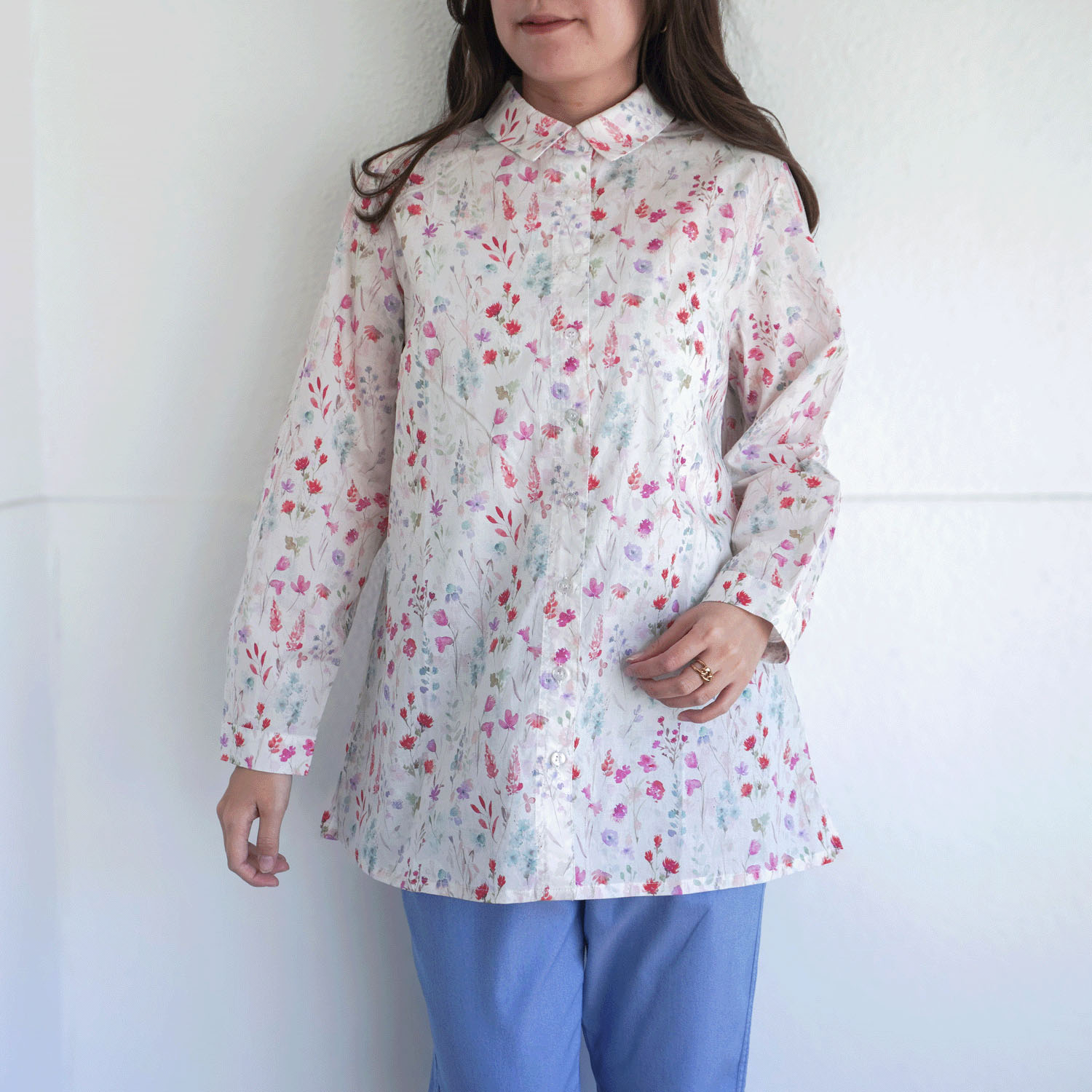 T’BIS STUDIO 長袖花柄ペイントシャツ