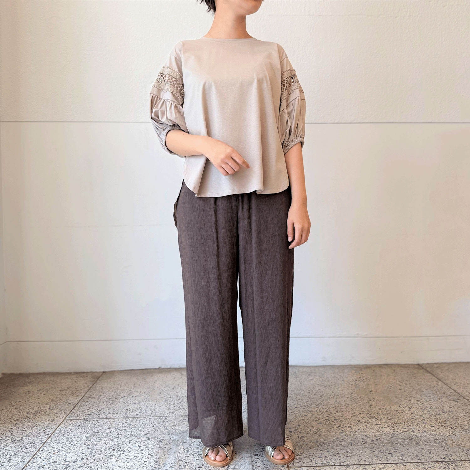 シルケット綿袖レース切替えプルオーバー - 画像2