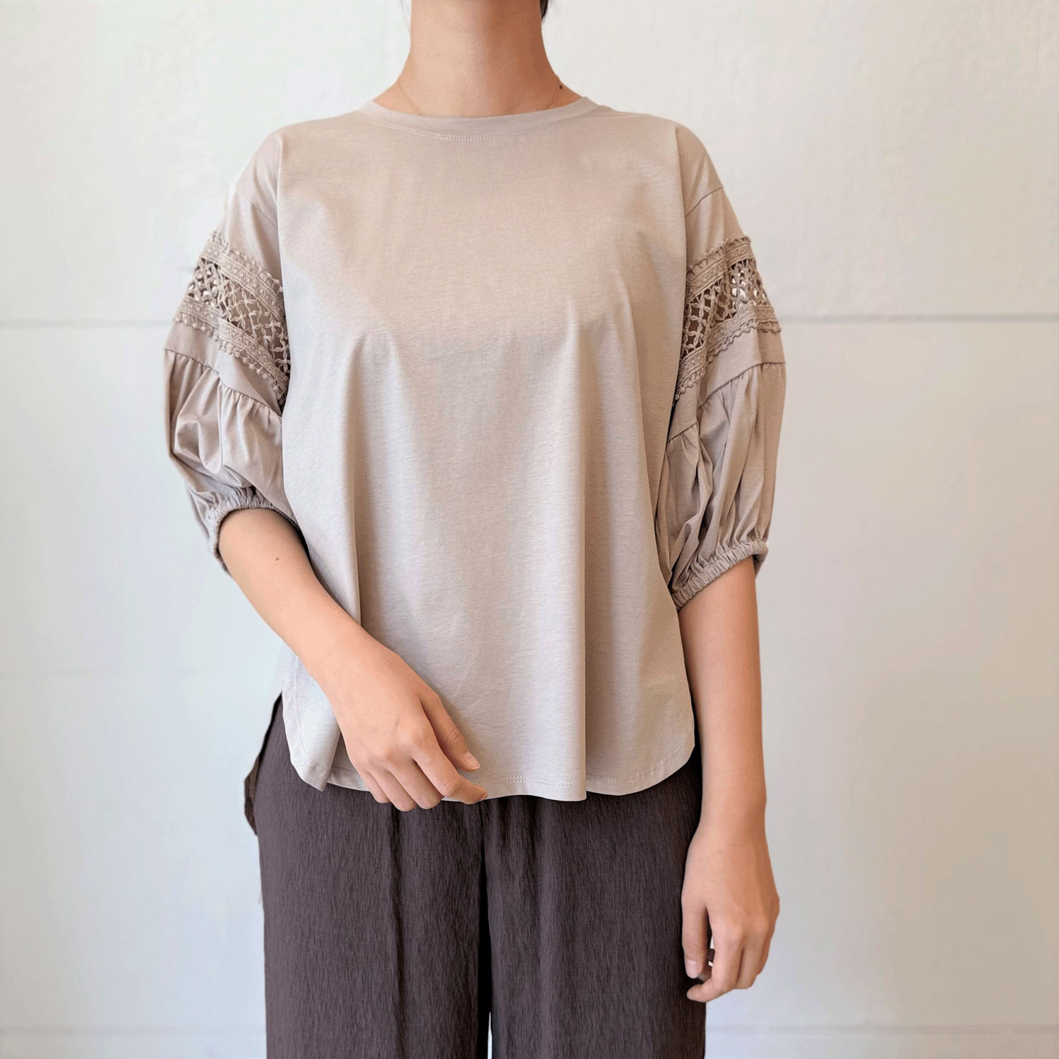 シルケット綿袖レース切替えプルオーバー