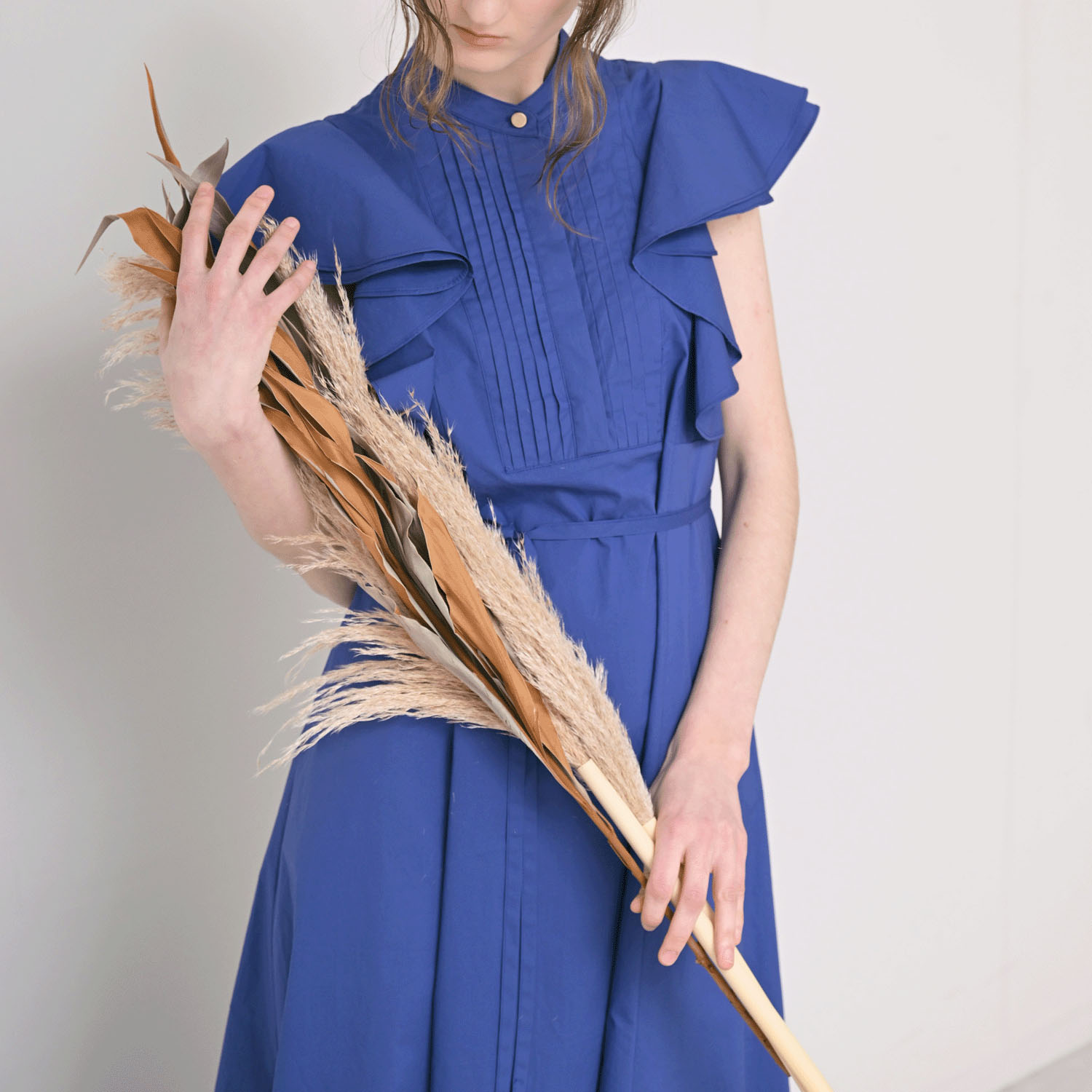 HERENCIA 肩フリルワンピース - 画像6