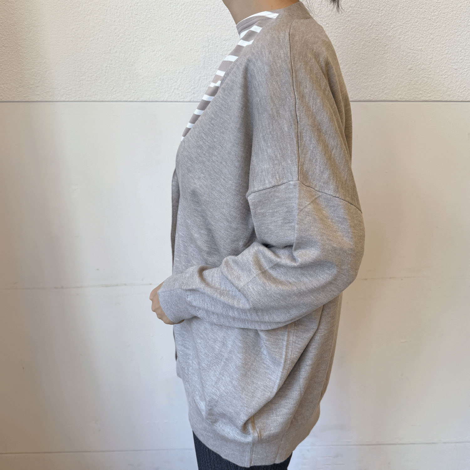 天竺ワイドVネックカーディガン - 画像2