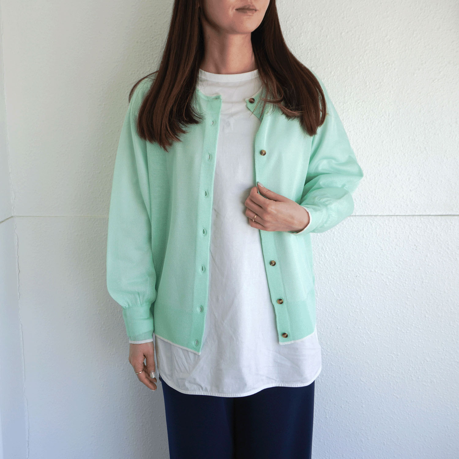 LEVITA配色クルーネックカーディガン - 画像2