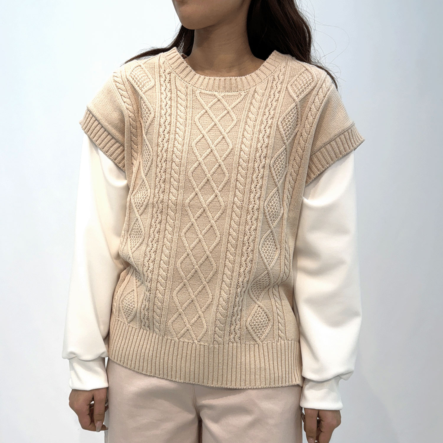 綿混ケーブル編みベスト - 画像5